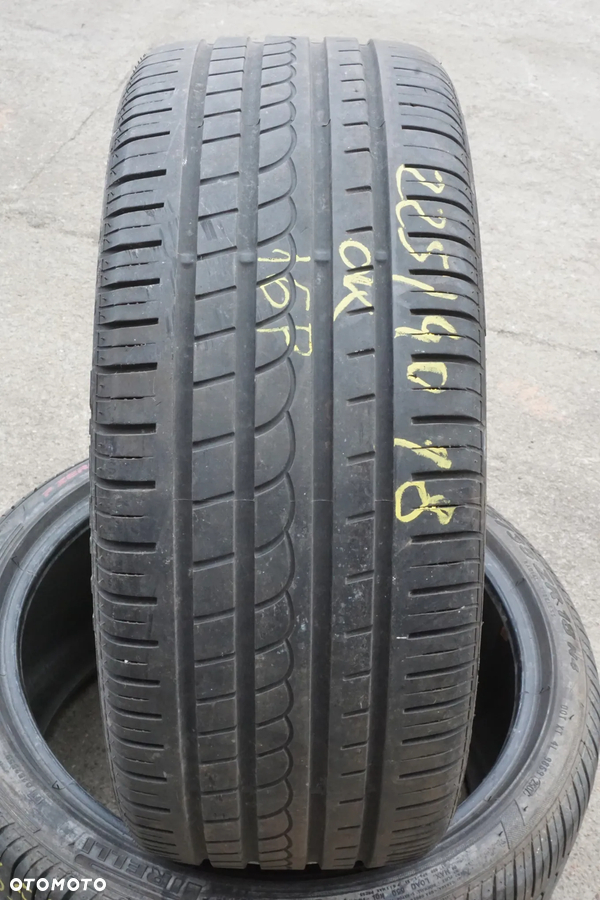 225 40 18 Pirelli P zero rosso