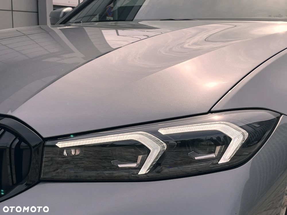 BMW Seria 3 330i xDrive M Sport sport - 16