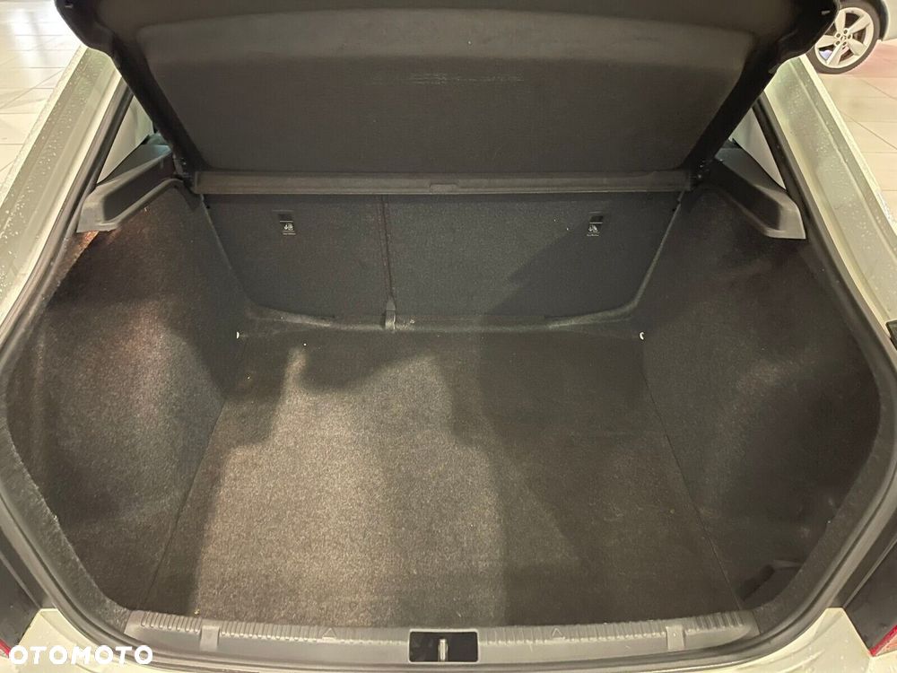 Skoda RAPID 1.0 TSI Ambition - 27