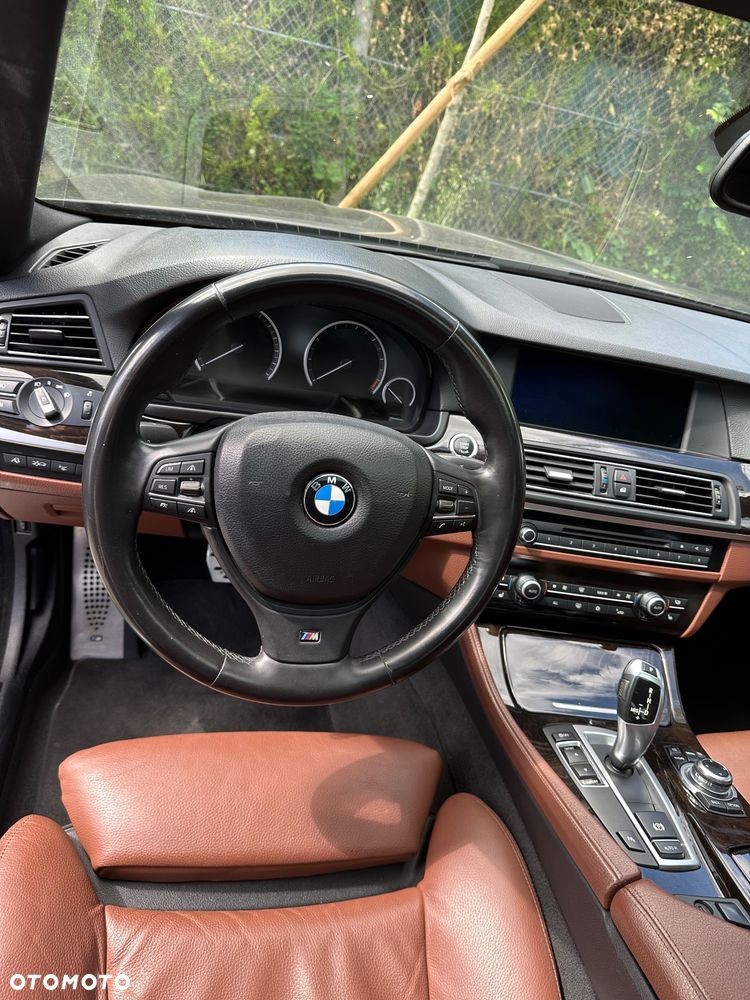 BMW Seria 5 528i - 15
