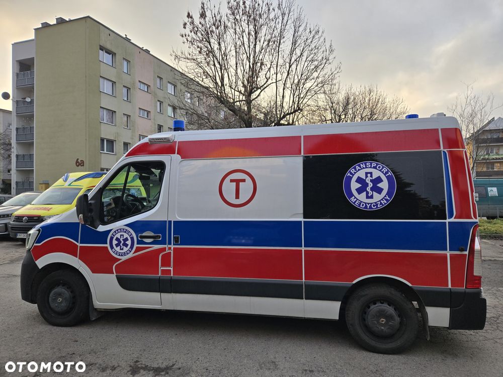 Renault Master Ambulans karetka - 15