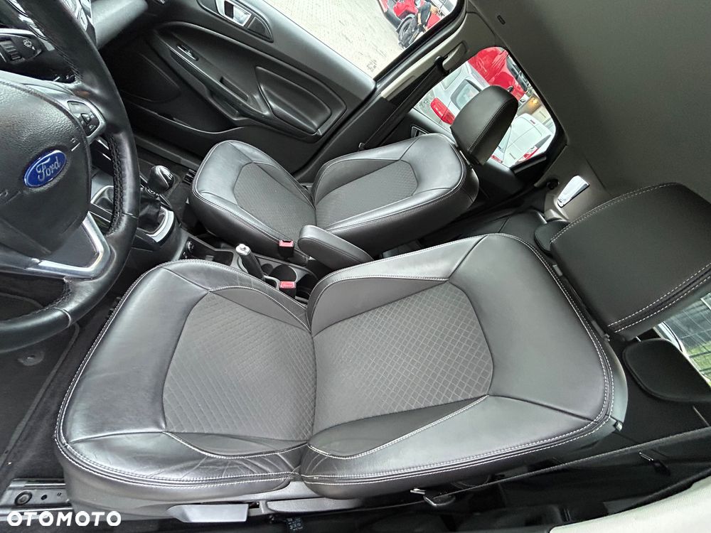 Ford EcoSport - 13
