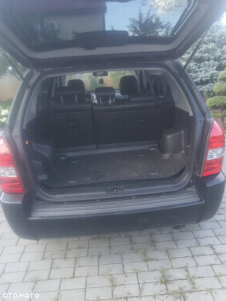 Hyundai Tucson 2.0 Comfort 2WD - 8