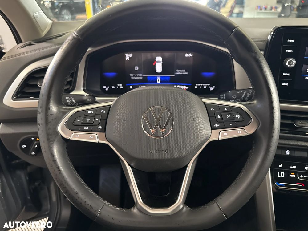 Volkswagen T-Roc - 17