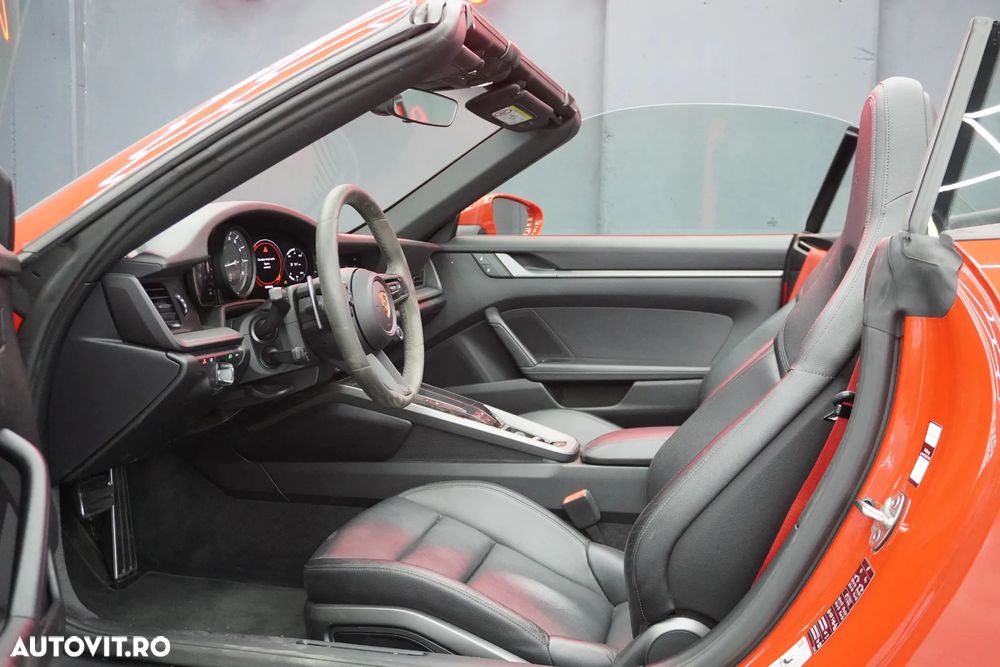 Porsche 911 Carrera PDK - 15