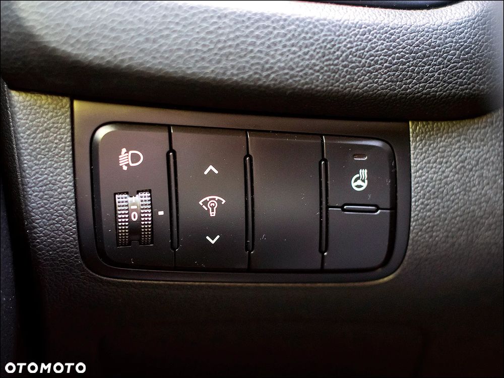Kia Ceed - 32