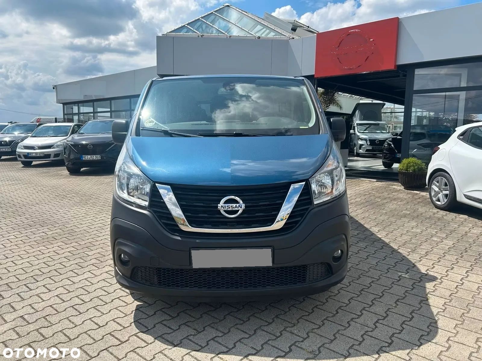 Renault Trafic 2.0  Nissan NV300 - 1
