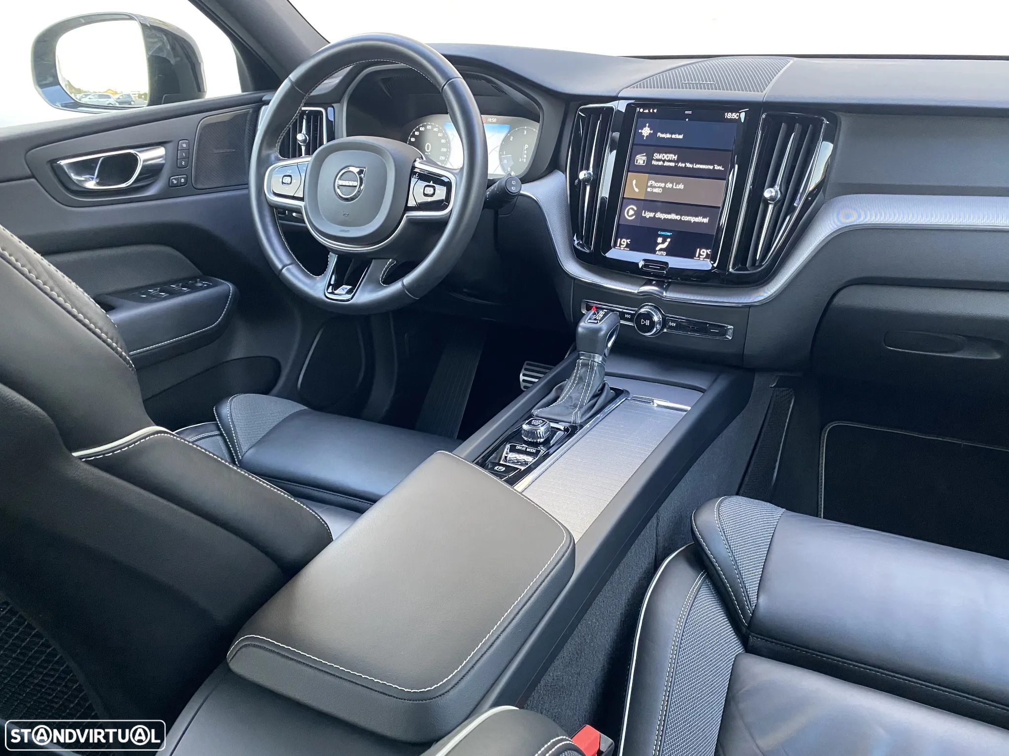 Volvo XC 60 2.0 D4 R-Design Geartronic - 5