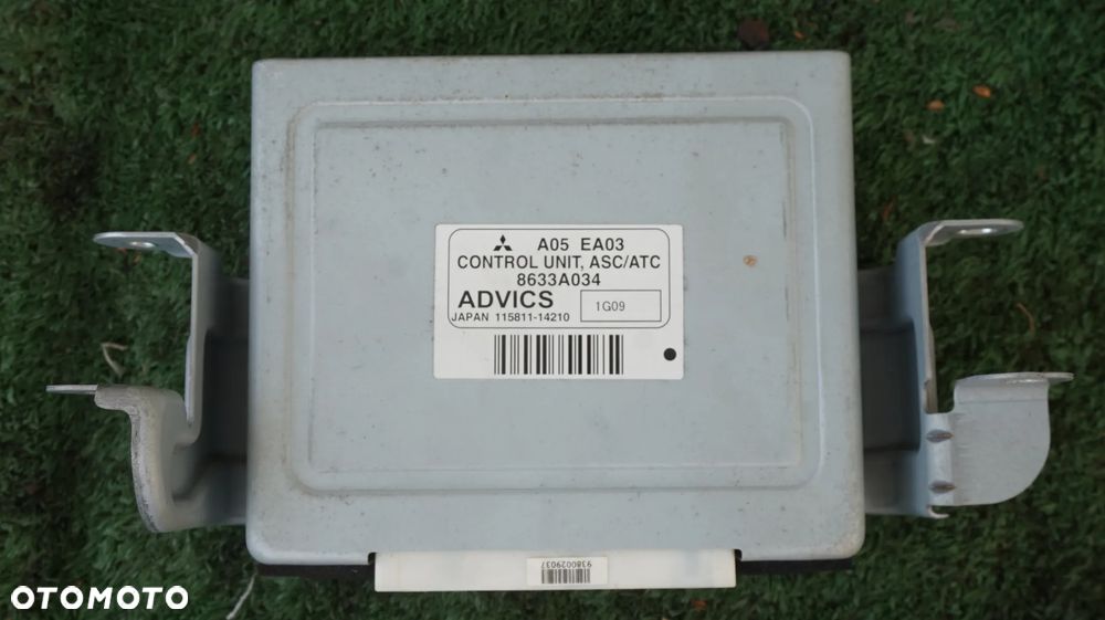 Mitsubishi Pajero IV 3.2 DID 5D LONG sterownik modul kontroli trakcji 8633A034 - 1