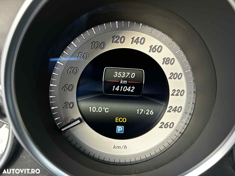 Mercedes-Benz C 180 - 11