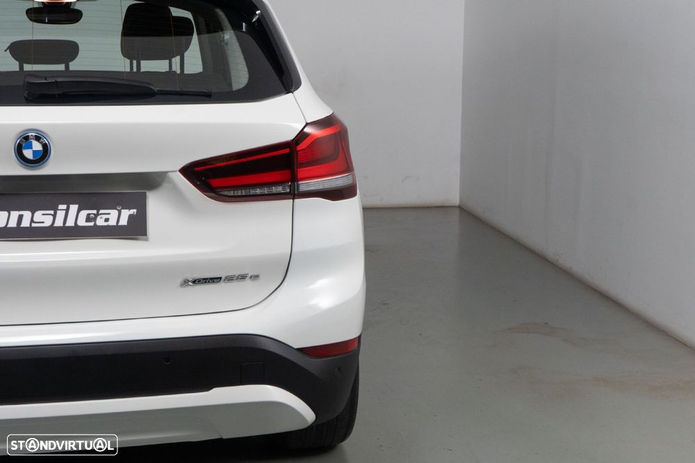 BMW X1 25 e xDrive Corporate Edition - 23