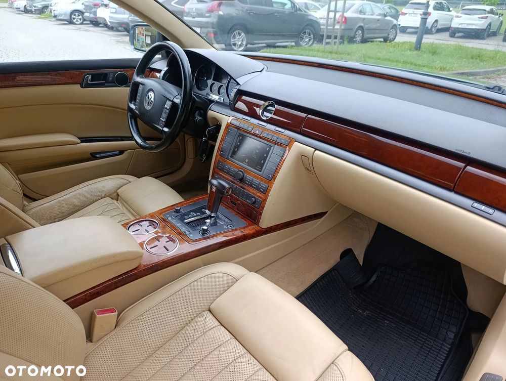 Volkswagen Phaeton - 20