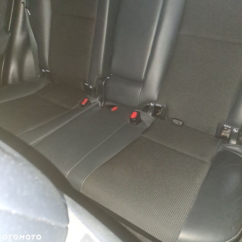 Toyota RAV4 2.0 D-4D Prestige 4x2 - 10