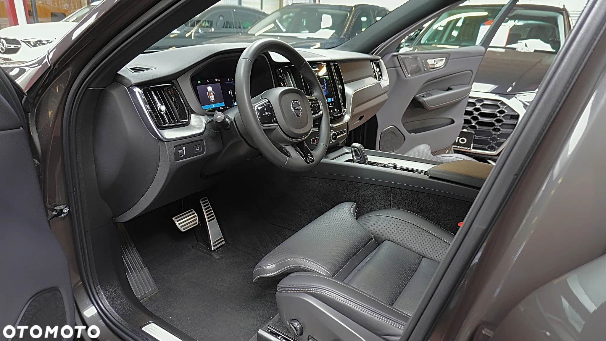 Volvo XC 60 T4 R-Design - 13