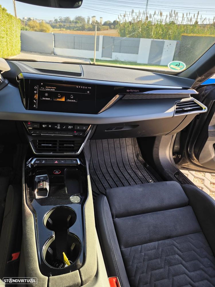 Audi e-tron GT quattro - 24