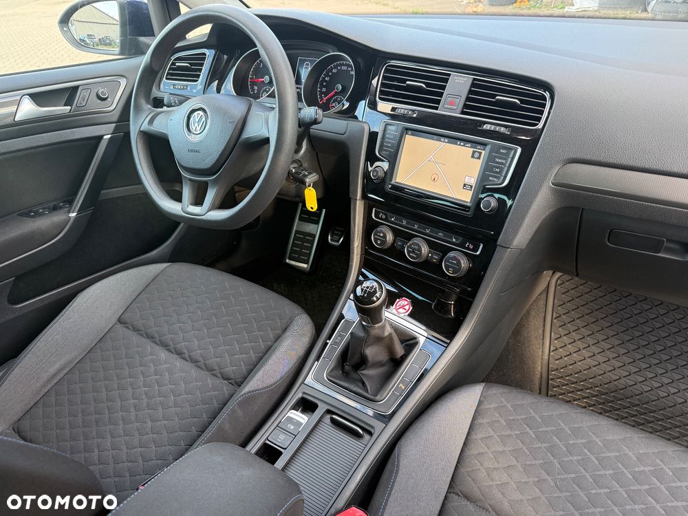 Volkswagen Golf - 13