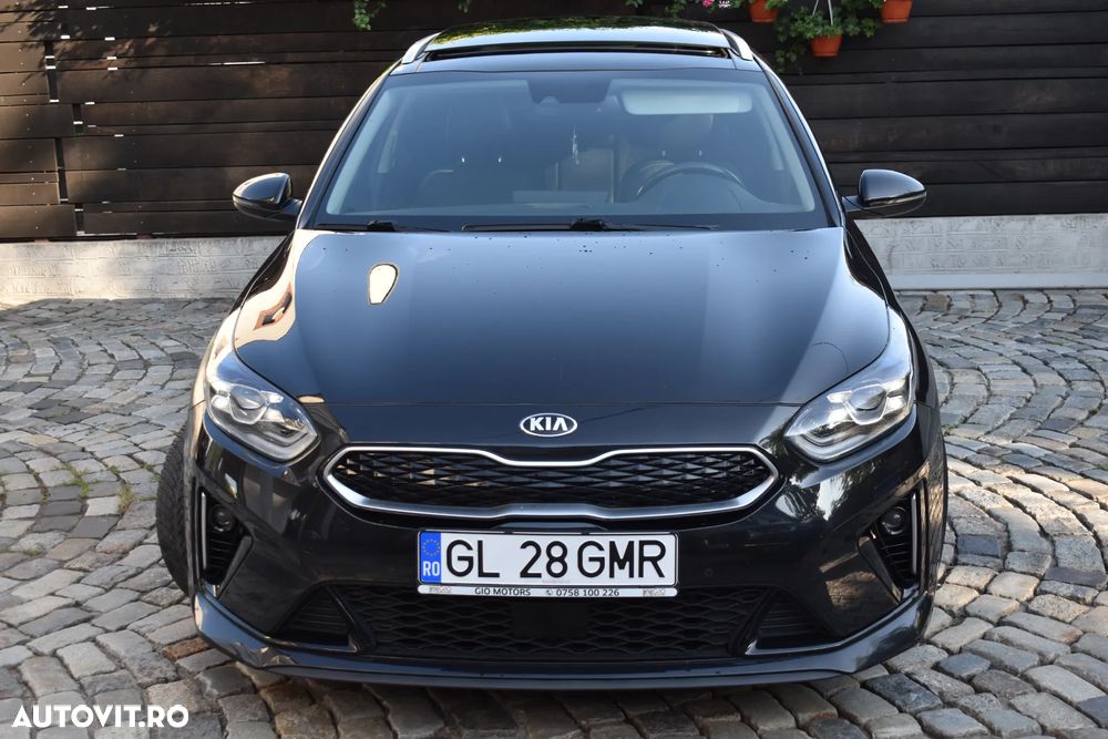 Kia Ceed - 13