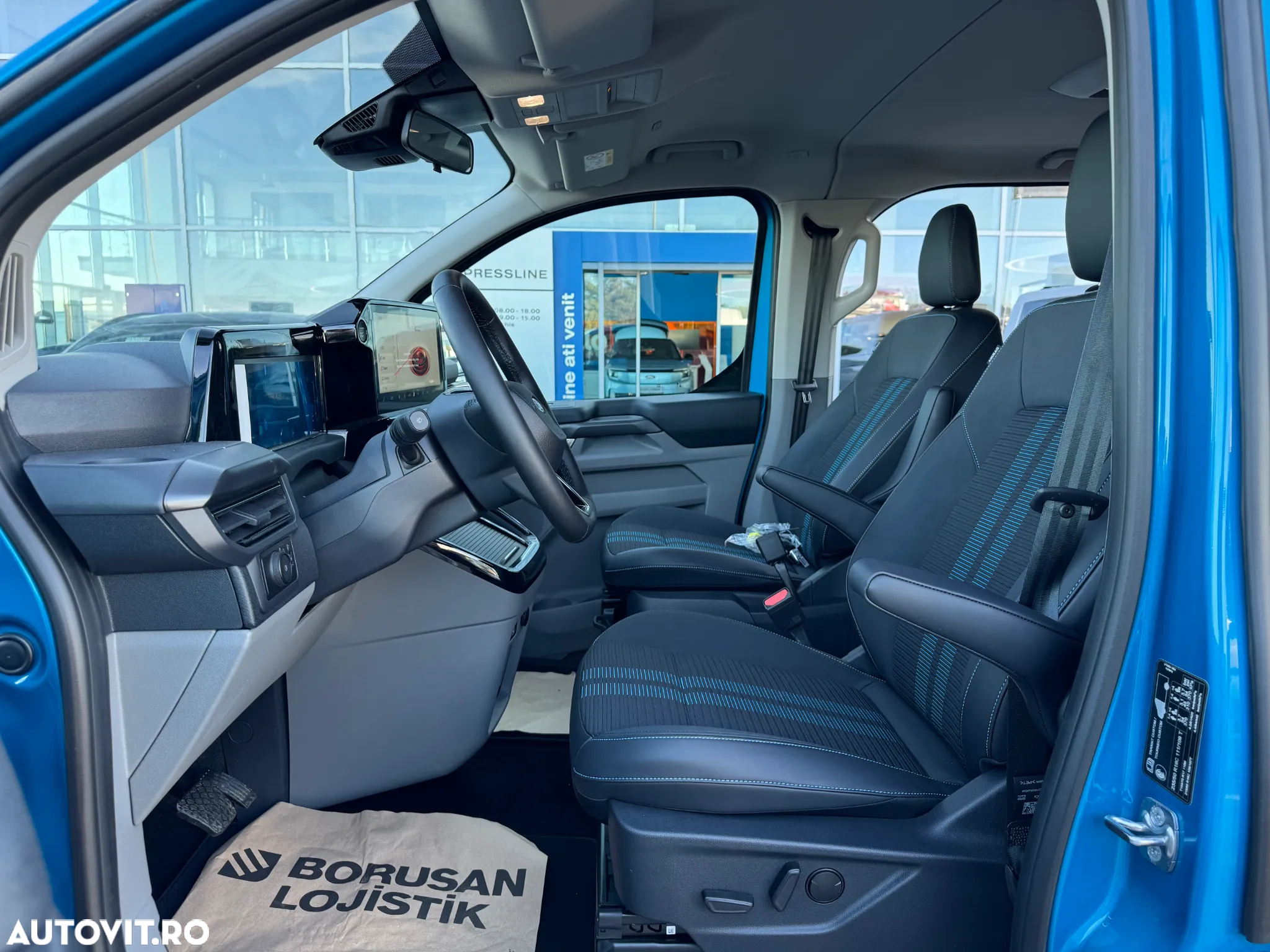 Ford Tourneo Custom - 16