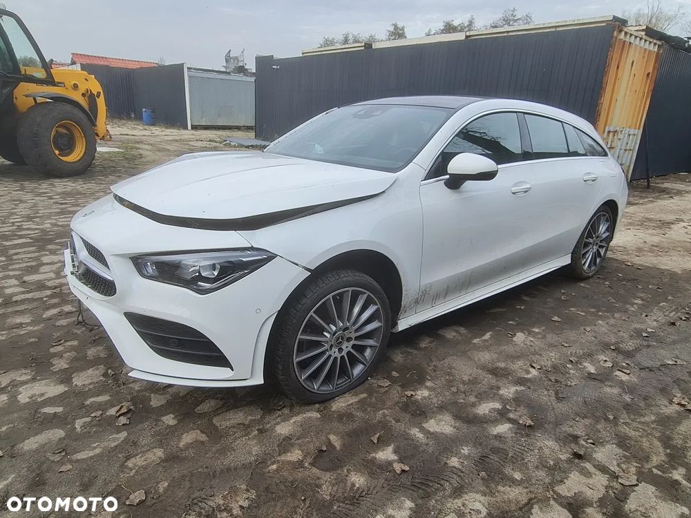 Mercedes-Benz CLA 250 e 8G-DCT AMG Line - 1