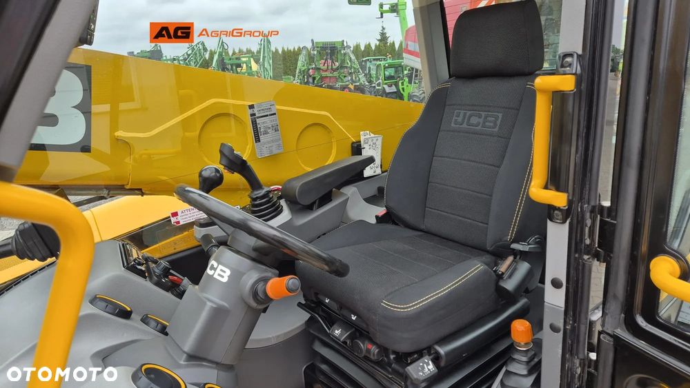 JCB 532-70 AGRI 2019R - 13