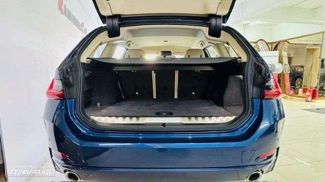 BMW 330 e Aut. Luxury Line - 13