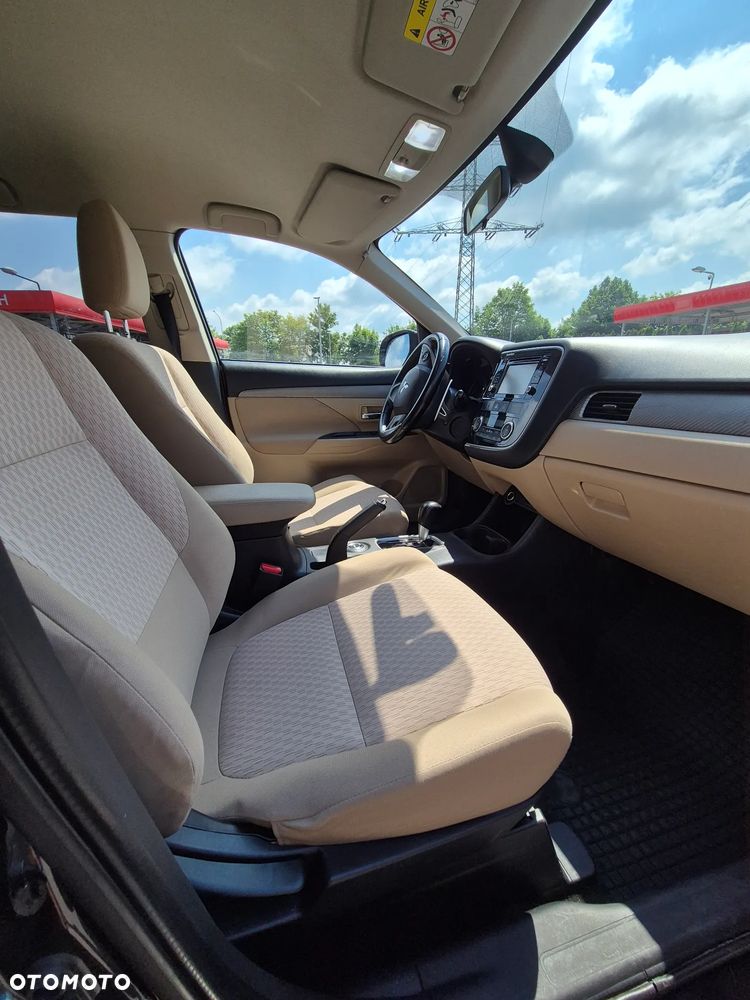 Mitsubishi Outlander 2.0 Intense - 12