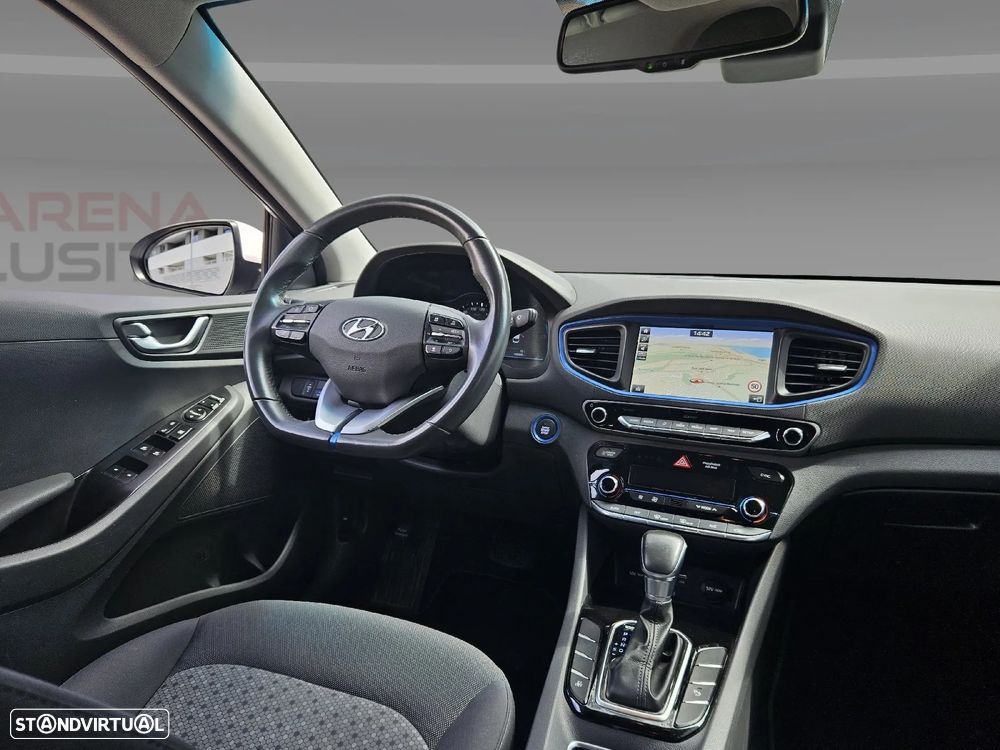 Hyundai Ioniq 1.6 GDI PHEV Tech - 29