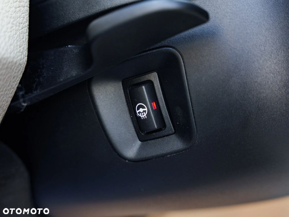 BMW Seria 3 335i xDrive Sport-Aut Luxury Line - 34