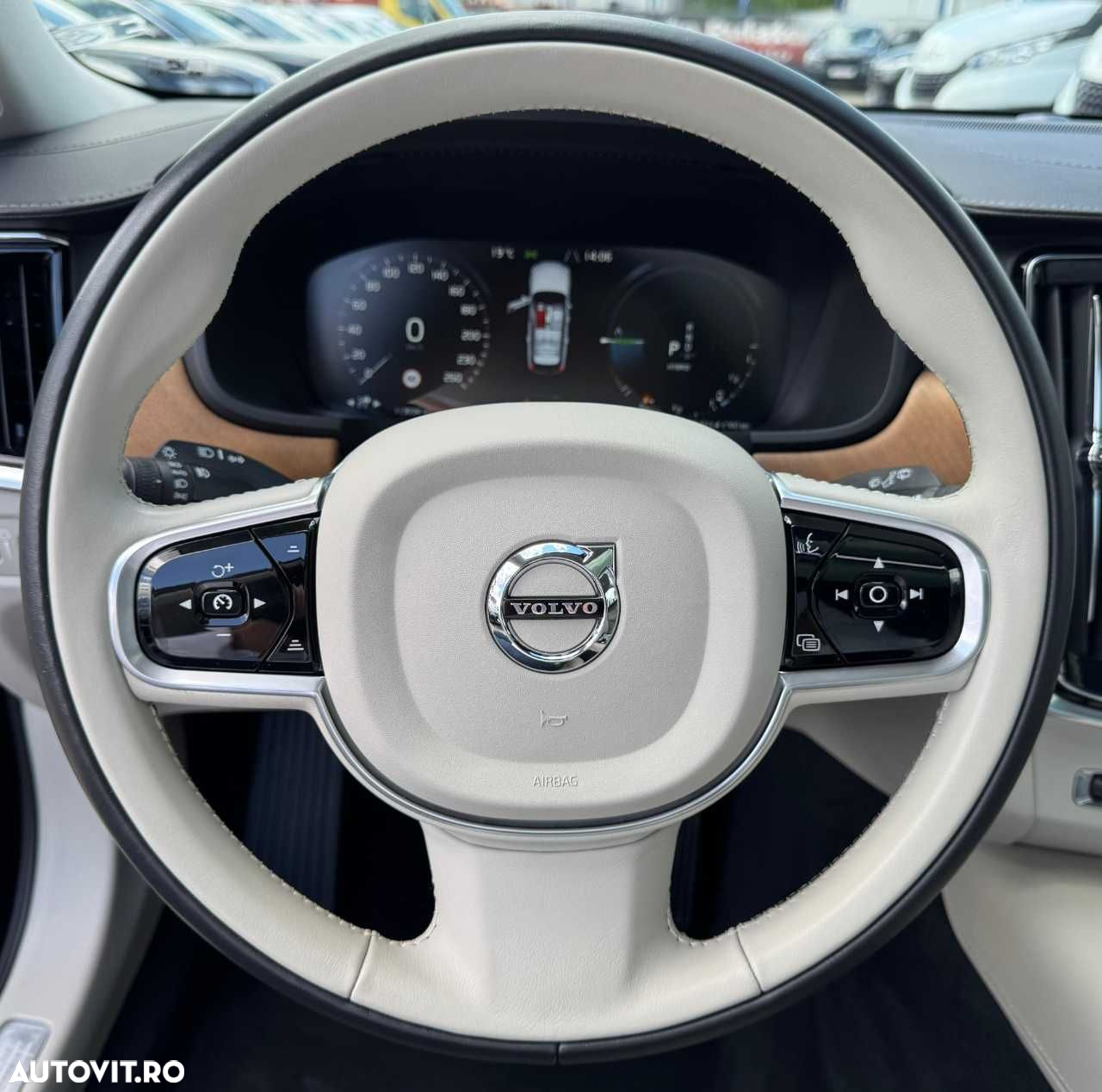 Volvo V90 T8 Recharge AWD Geartronic Inscription - 24