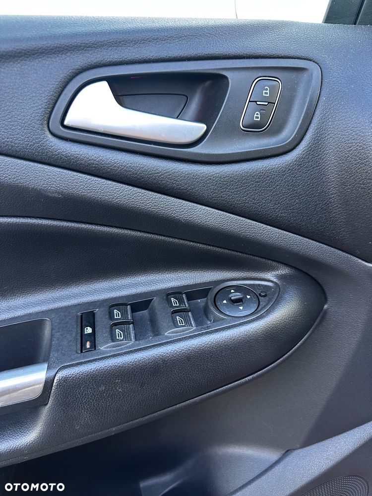 Ford Kuga - 14