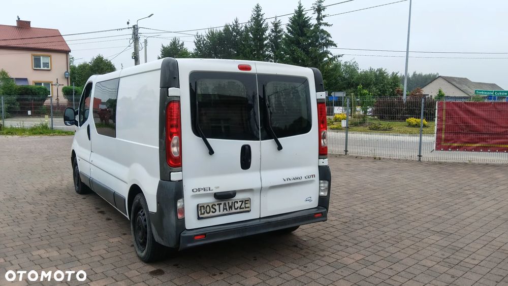Opel Vivaro - 10