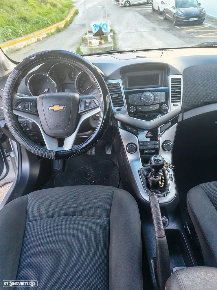 Chevrolet Cruze 1.7 VCDi LTZ - 6