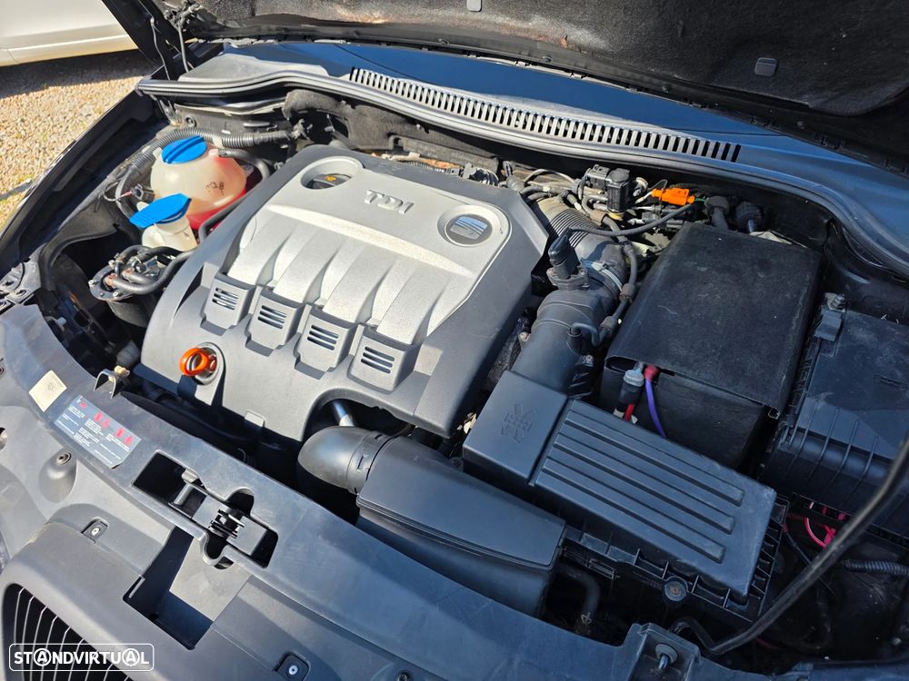 SEAT Leon 2.0 TDI DPF FR - 16