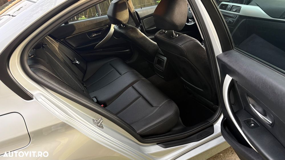 BMW Seria 3 - 12