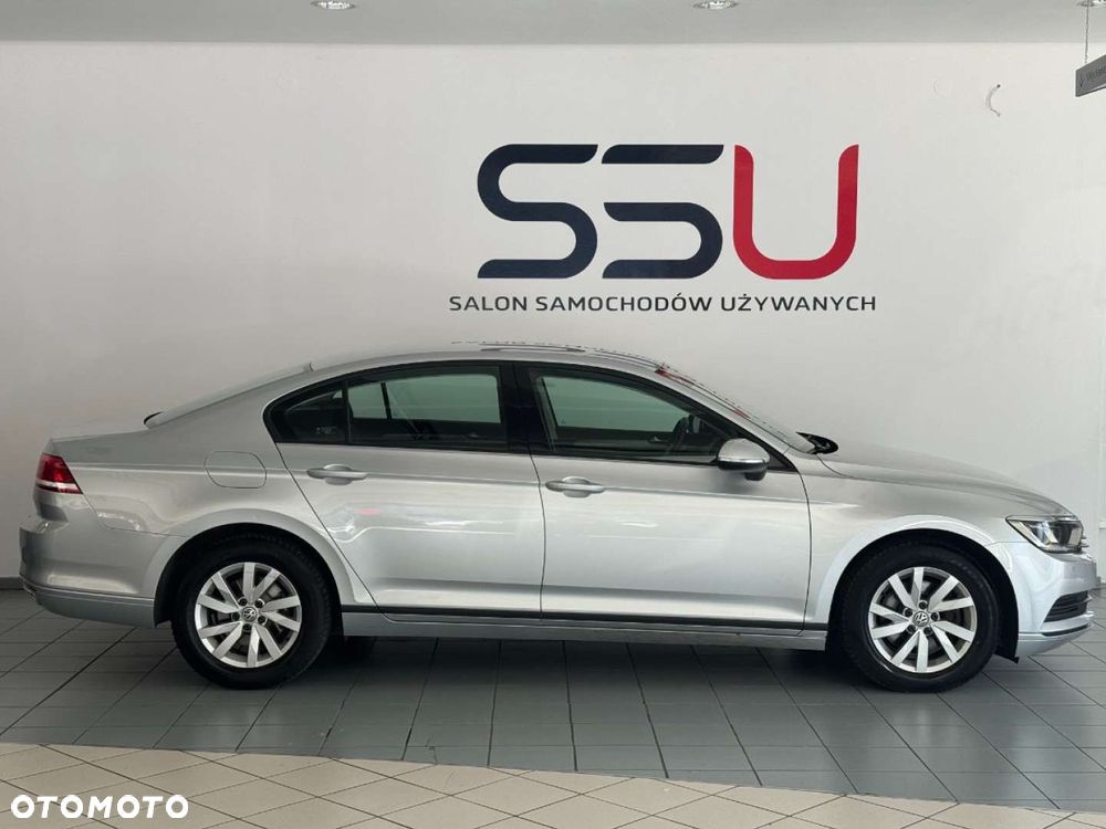 Volkswagen Passat 1.6 TDI BMT Comfortline - 12
