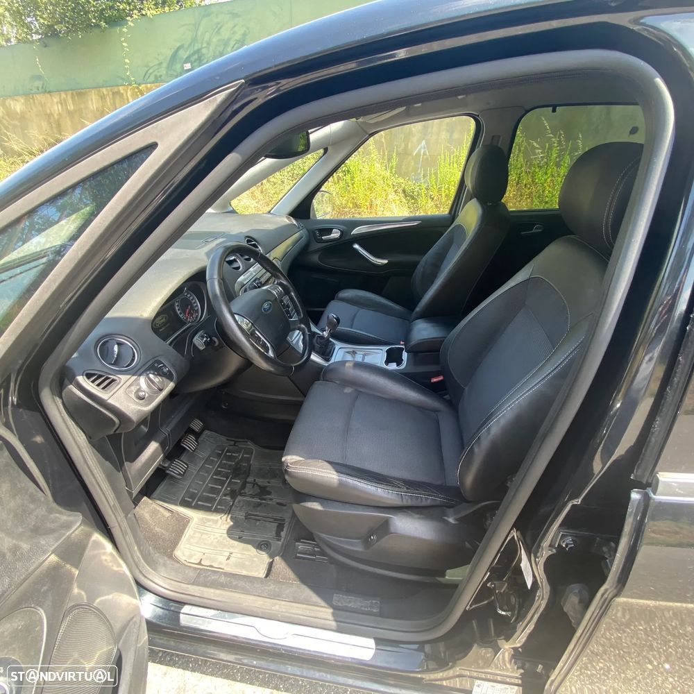 Ford S-Max 2.0 TDCi Titanium 7L - 24