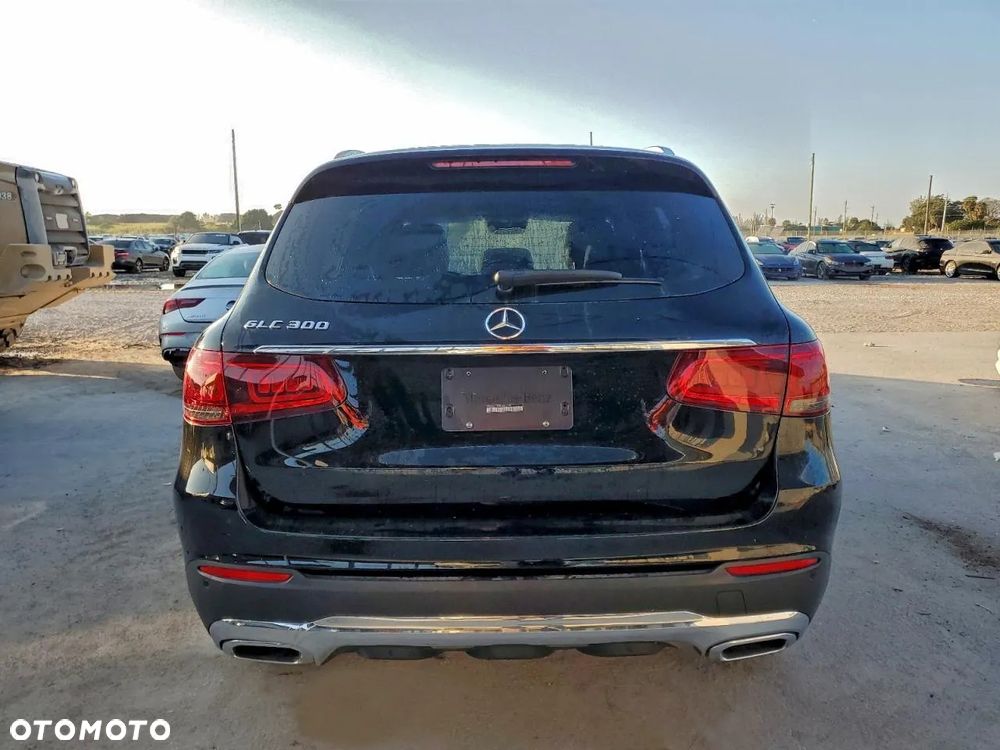 Mercedes-Benz GLC 300 4Matic 9G-TRONIC Exclusive - 6