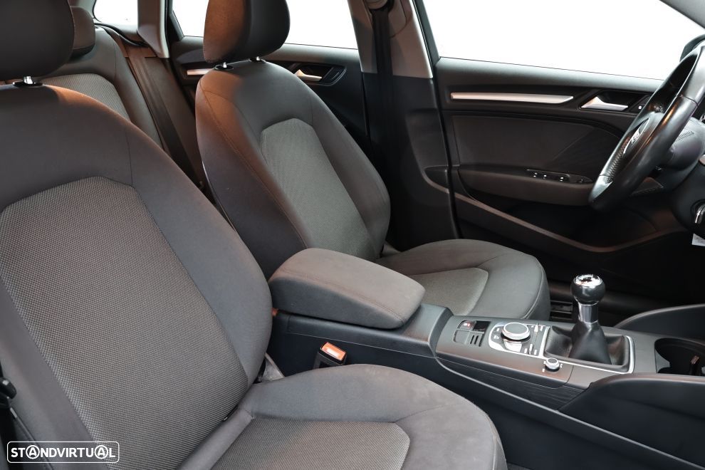 Audi A3 Sportback 1.6 TDI - 19