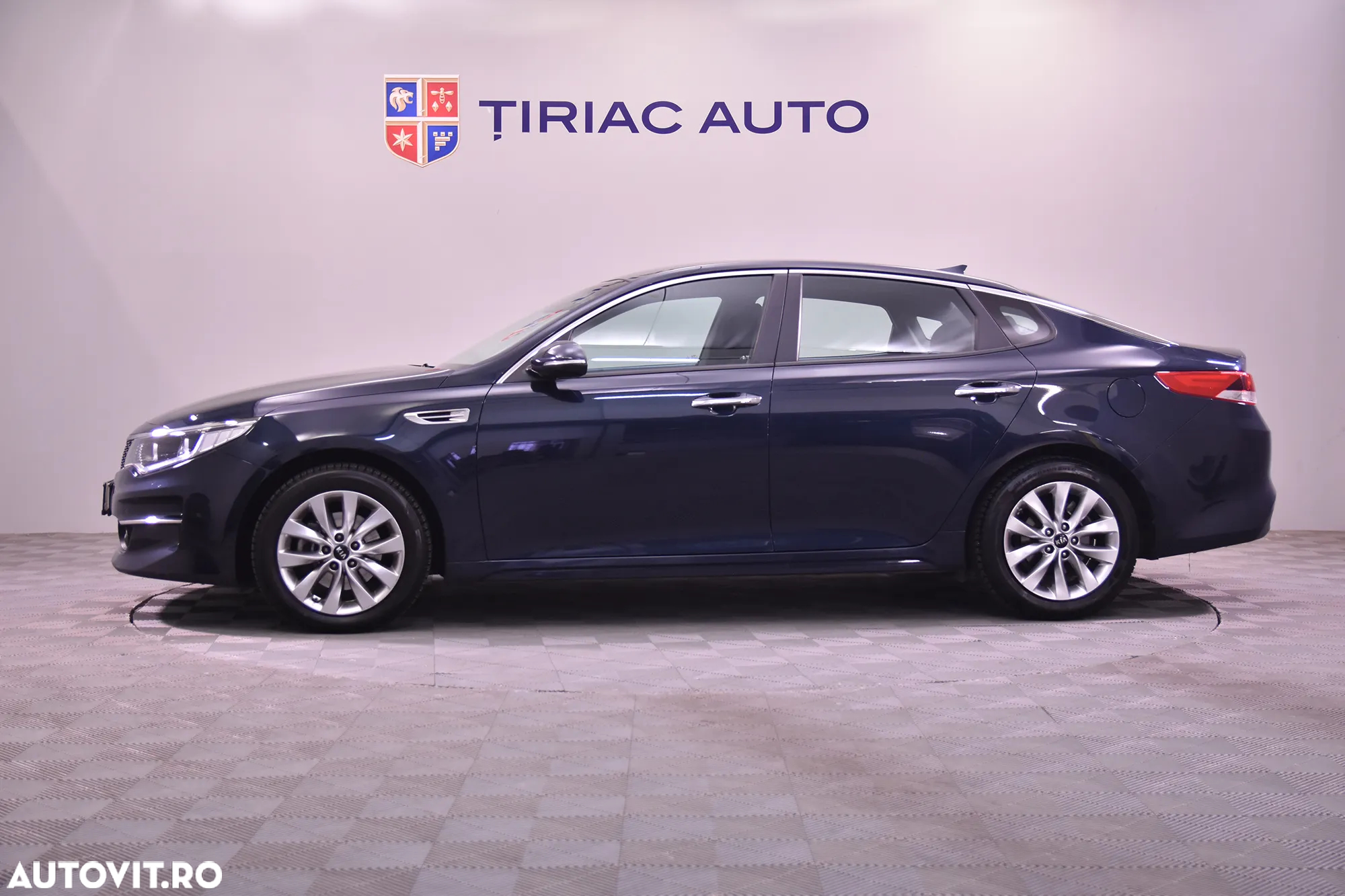 Kia Optima - 2