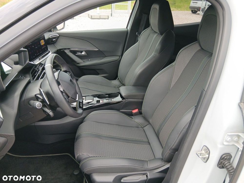 Peugeot 2008 - 9