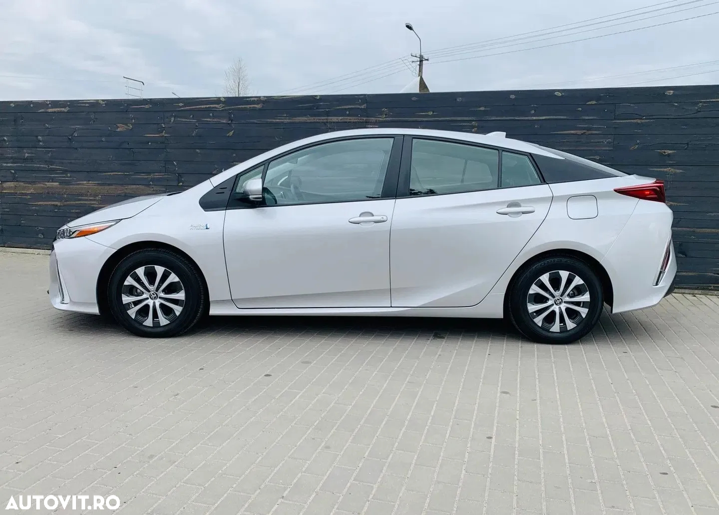 Toyota Prius - 4