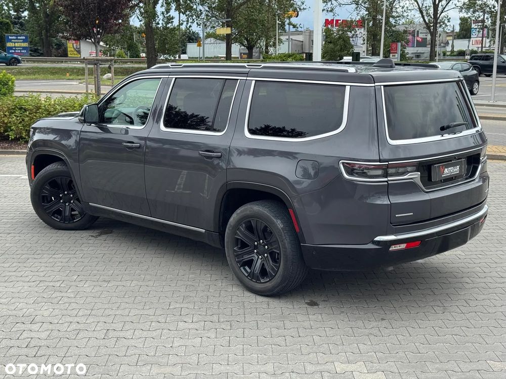 Jeep Grand Wagoneer - 4