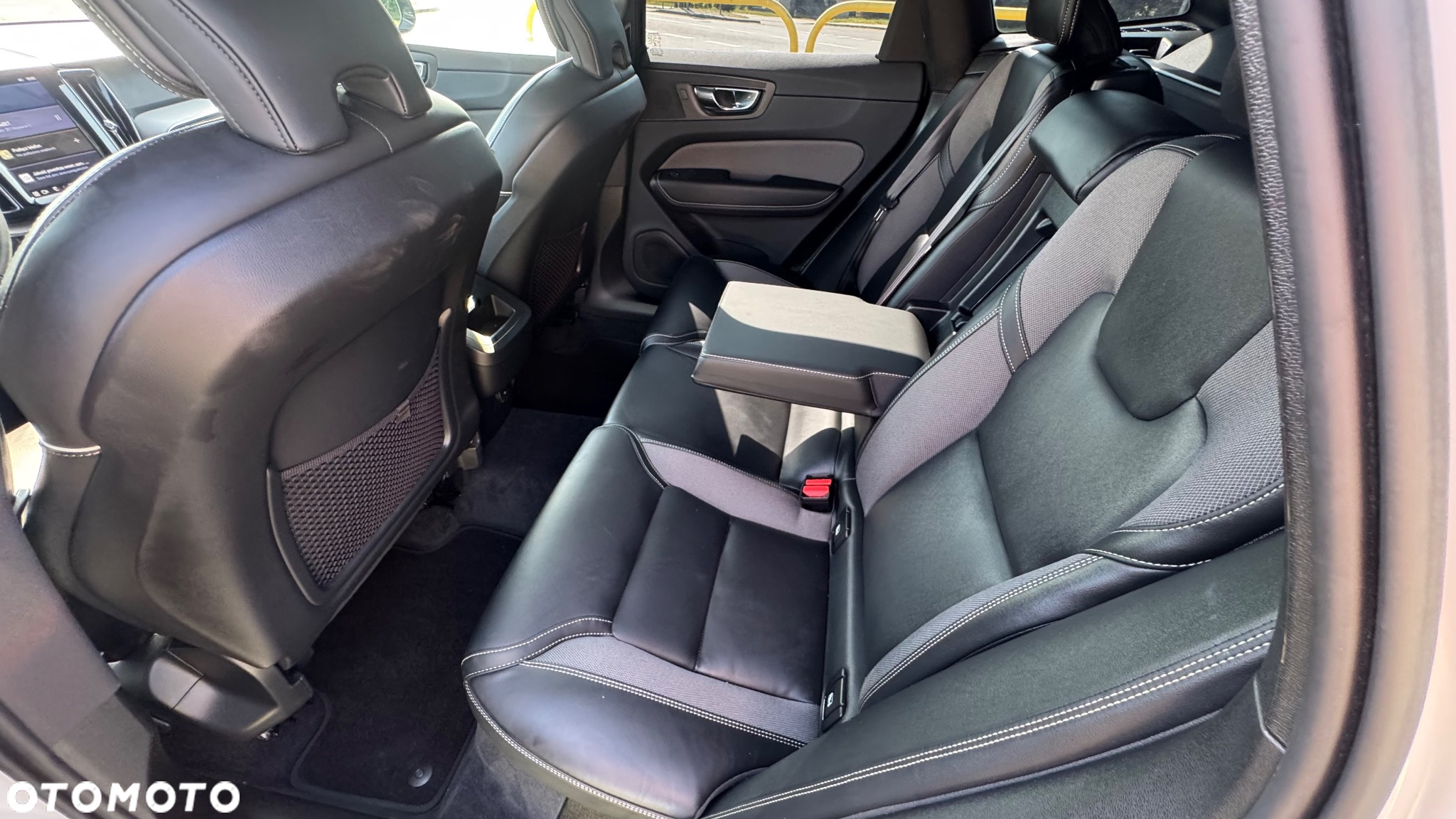 Volvo XC 60 B4 D Geartronic RDesign - 28