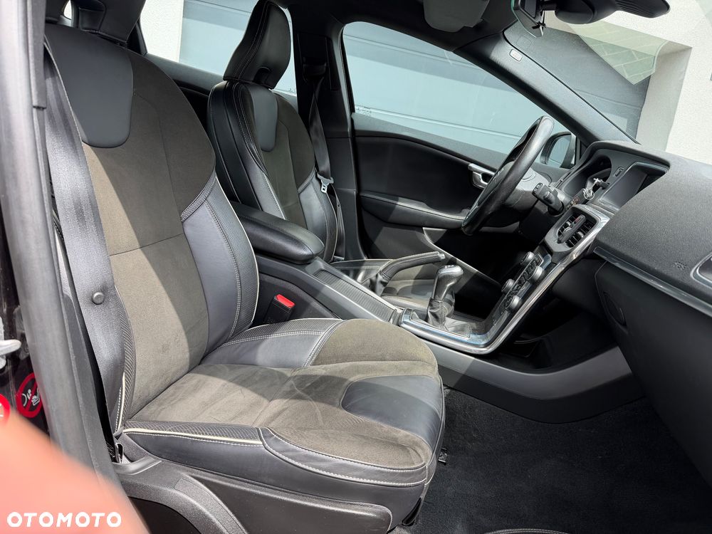 Volvo V40 D2 RDesign - 19