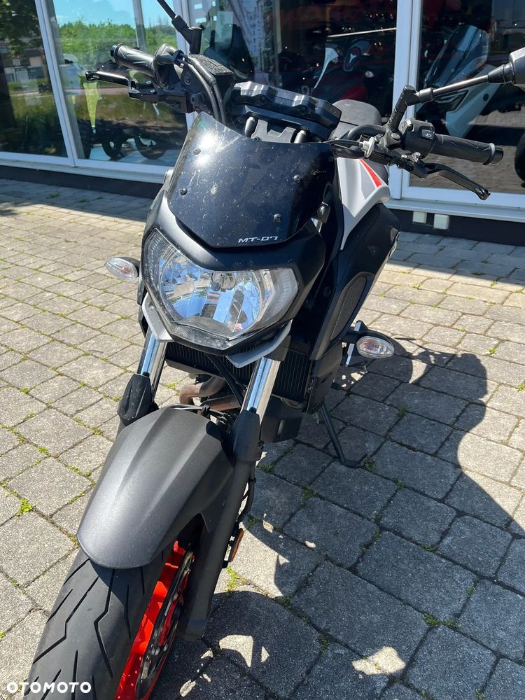 Yamaha MT - 4