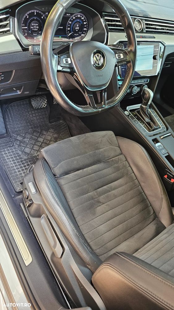 Volkswagen Passat 2.0 TDI DSG Comfortline - 11