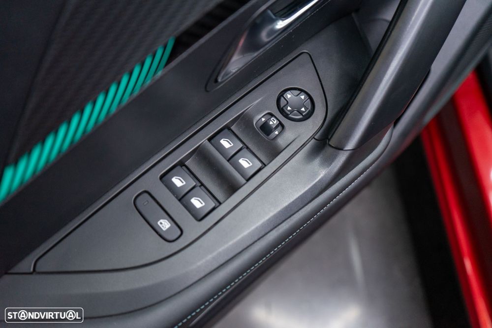 Peugeot 2008 BlueHDi 130 EAT8 Allure Pack - 22