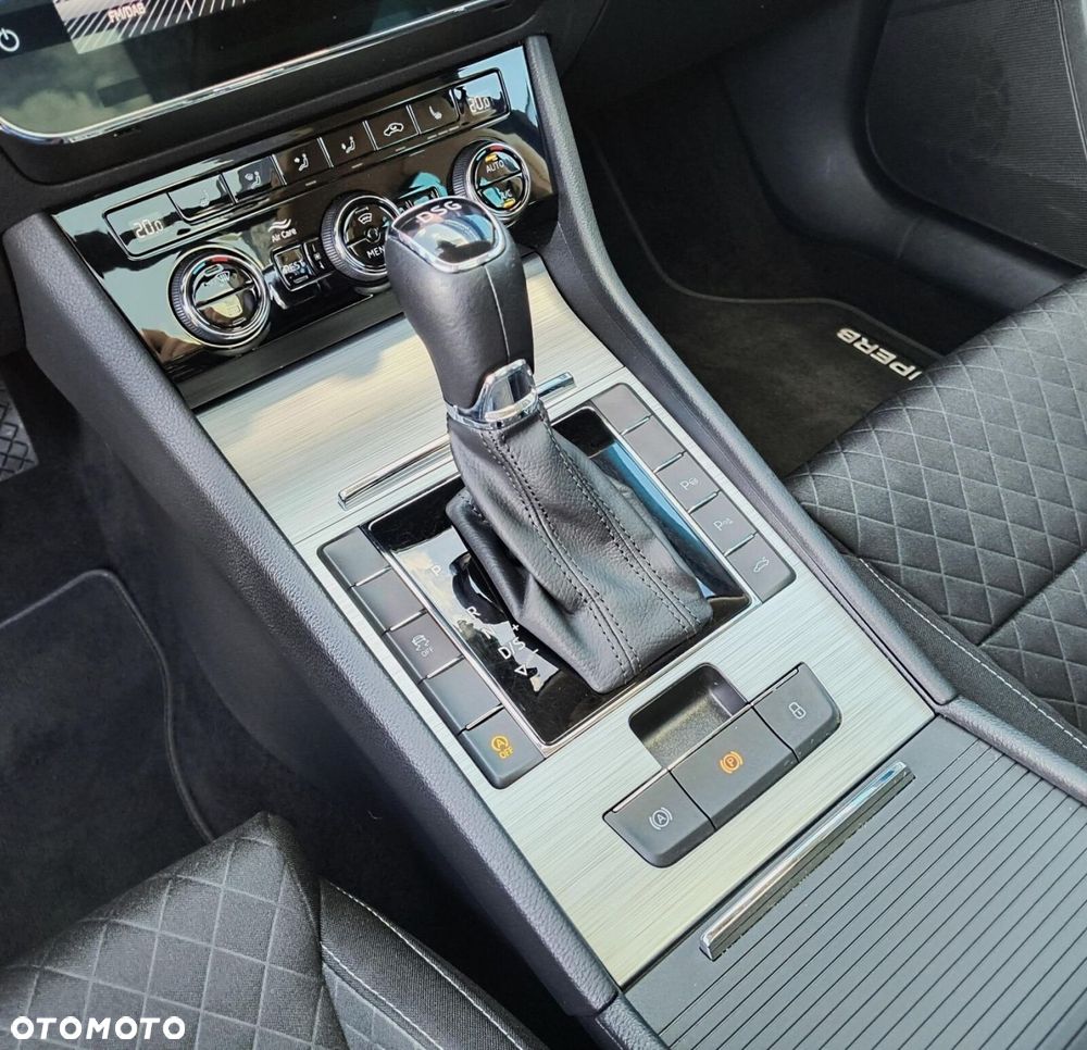 Skoda Superb 2.0 TDI SCR Ambition DSG - 22