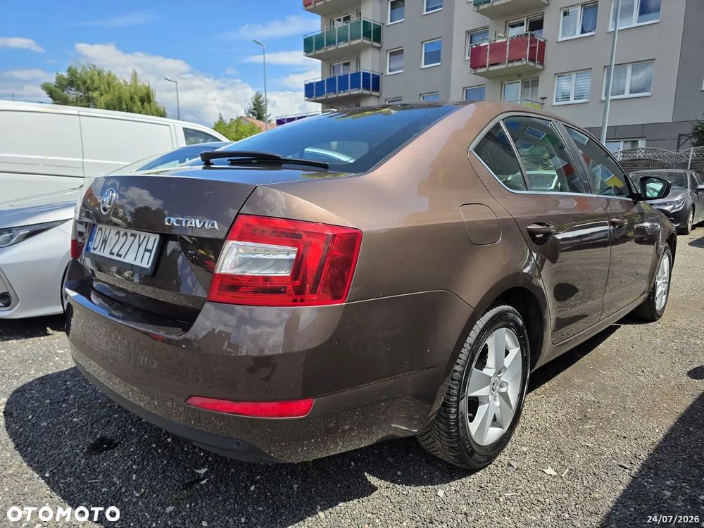 Skoda Octavia 1.4 TSI Ambition - 4