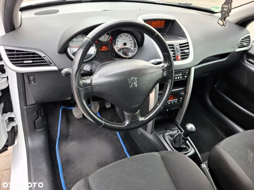 Peugeot 207 1.6 Premium - 16